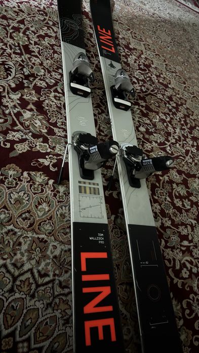Срочно продам лыжи легендарного чемпиона X Games Tom Wallisch Pro