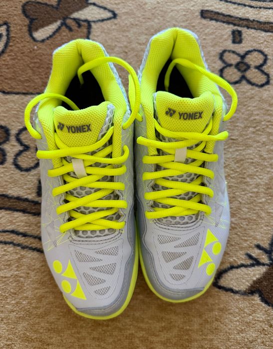 Дамски маратонки YONEX
