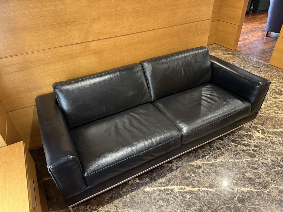 Италиански кожен диван 2 бр.