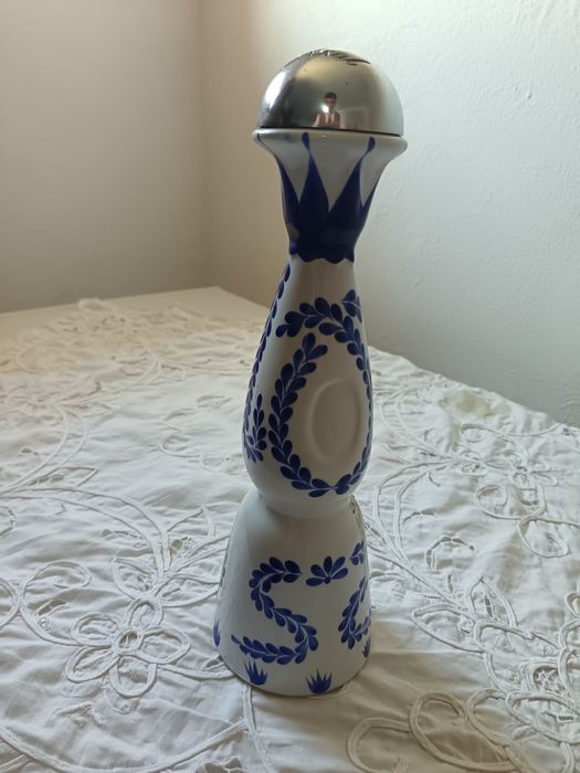 Vînd sticla clase azul