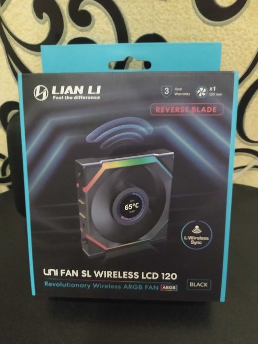 Lian Li Uni Fan SL Wireless LCD 120 Reverse Blade