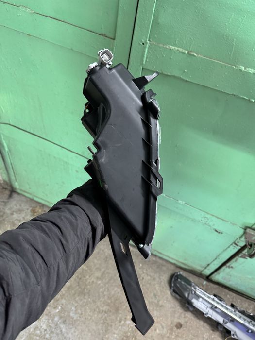 противотуманка левая Lexus NX (15-17)