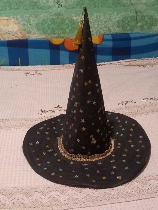 Шляпа звездочета или ведьмочки, и пиратская