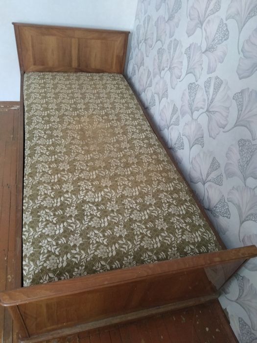 Одна спальня кровать