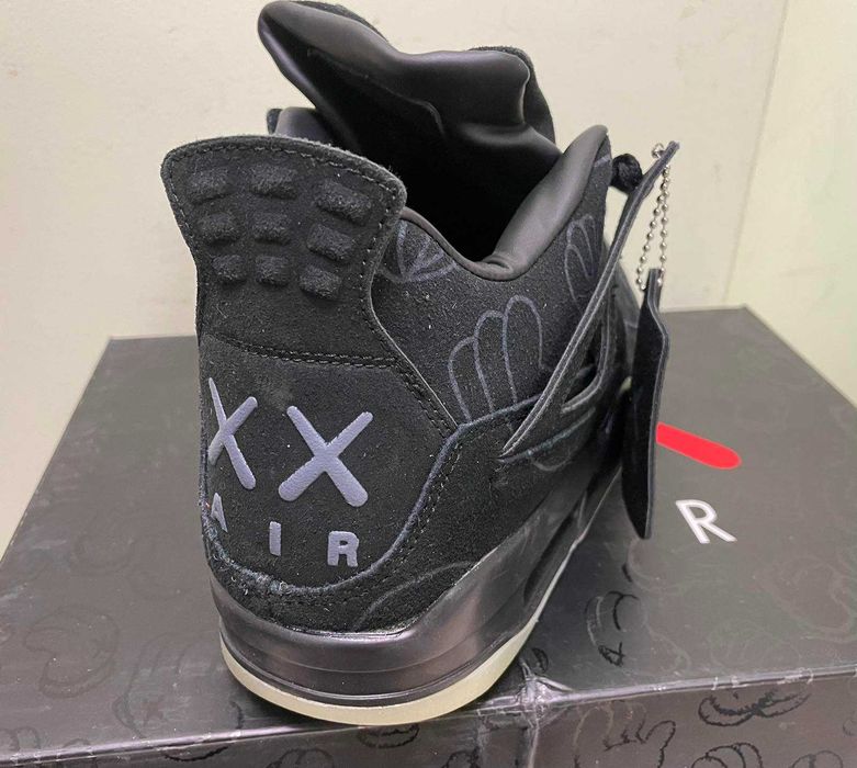 Нови мъжки маратонки NIKE JORDAN 4 RETRO BLACK KAWS
