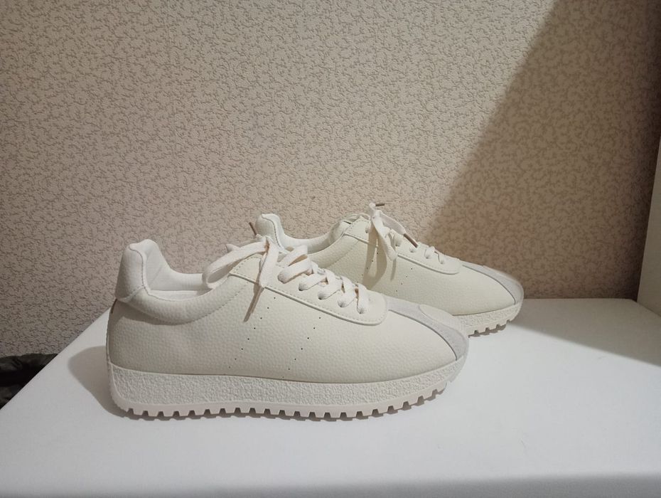 Продам кросовки.