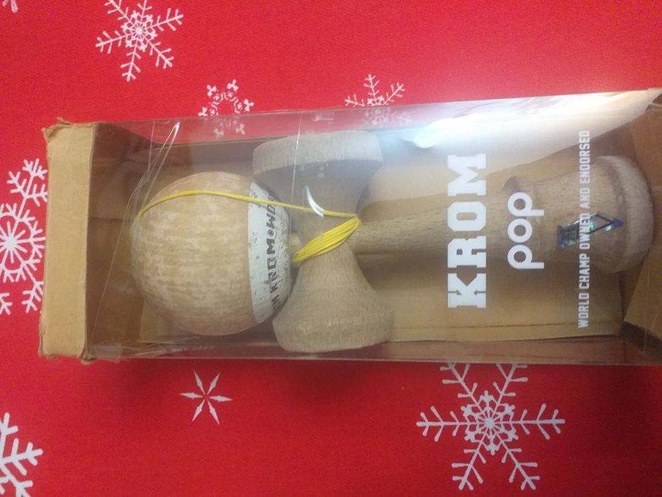 Vând Kendama Krom Pop