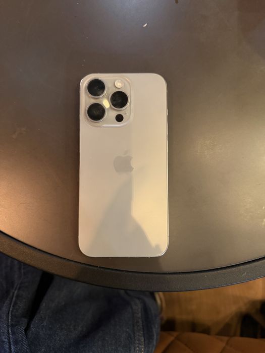 iPhone 15 Pro – 256 GB