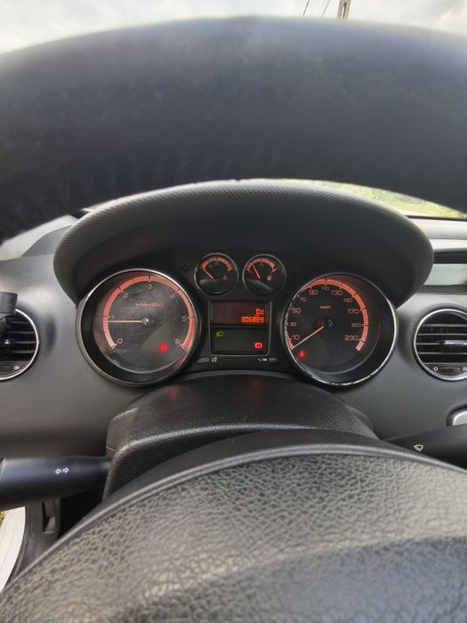 Vând Peugeot 308