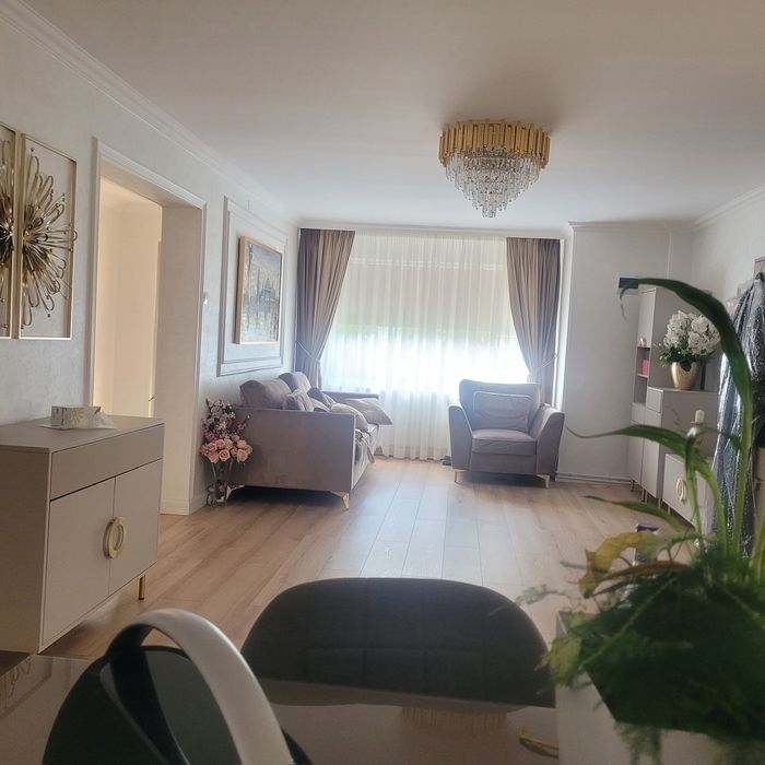 Vând casă P+1 Zona ionumi
