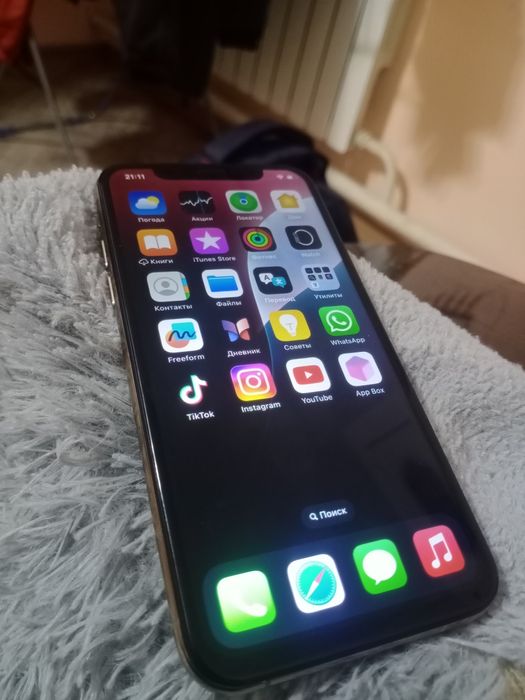 Продам IPhone хорошем состоянии