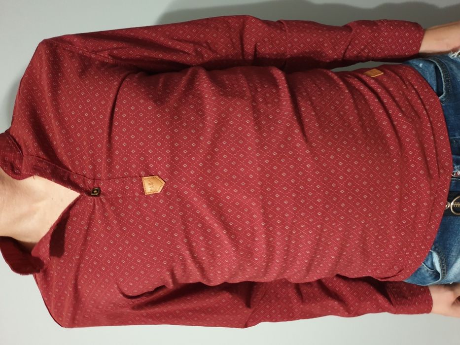 Продавам ризи Dsquared, Armani ,Zara