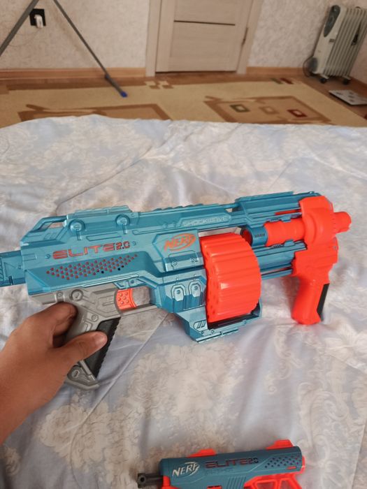 Нерф автомат плюс два пистолета