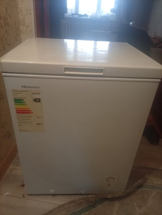 Морозильники Hisense.