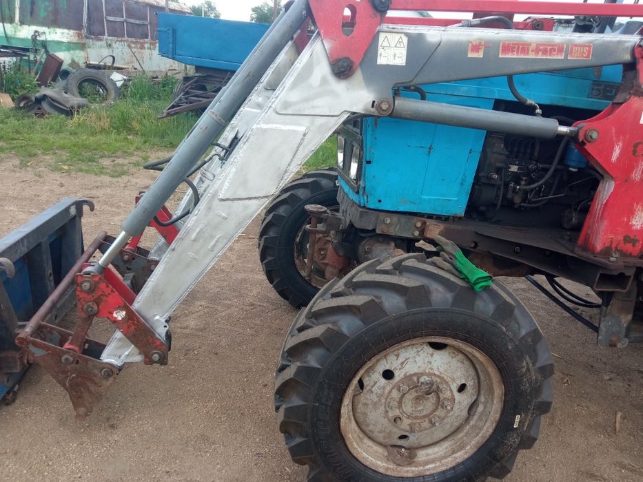 Продам трактор МТЗ 82 с куном стартерный быстросъёмные