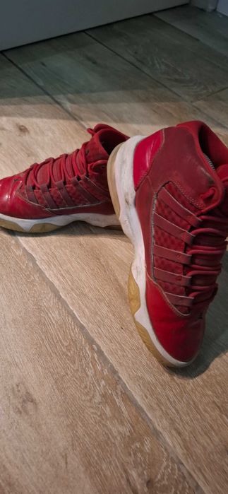 Обувки Jordan Aura 3 Max