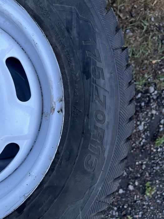 Продам зимнию резину на дисках r13