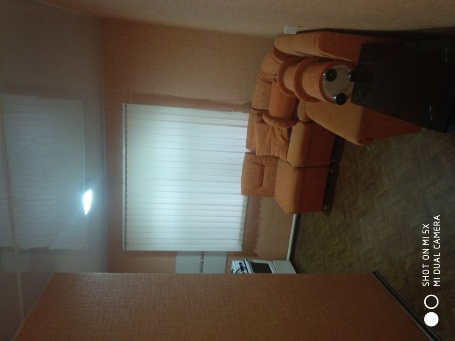 Продам спутник2 1ком 1этаж 2этажки с хорошим ремонтом деревянный