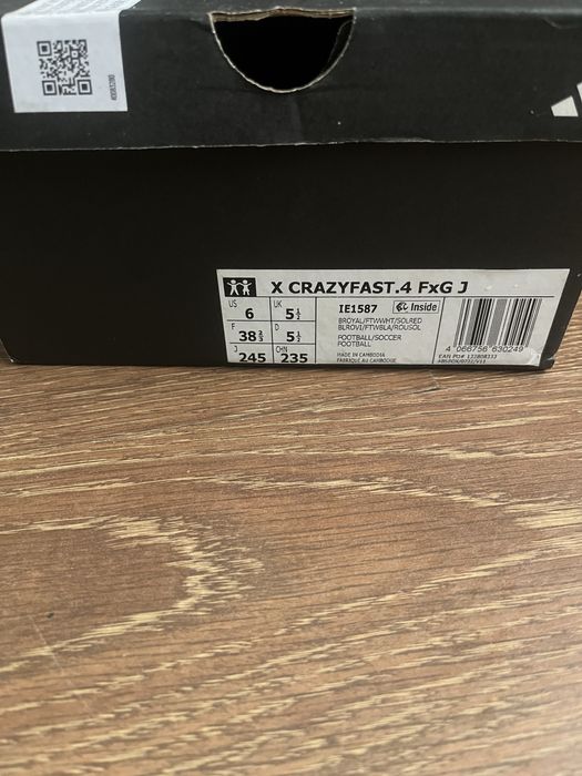 Adidasi fotbal pentru copii