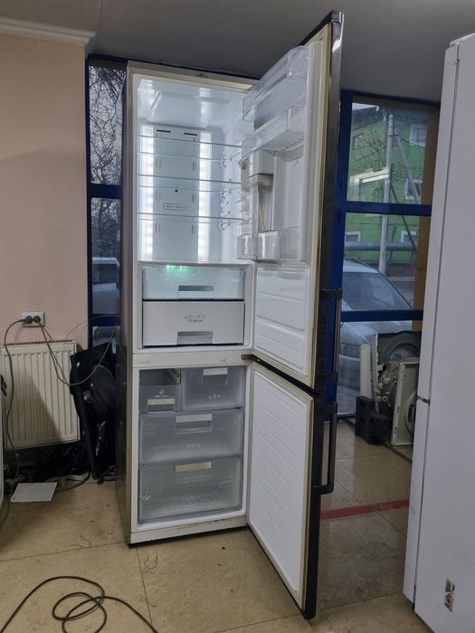 Холодильники LG, Indesit