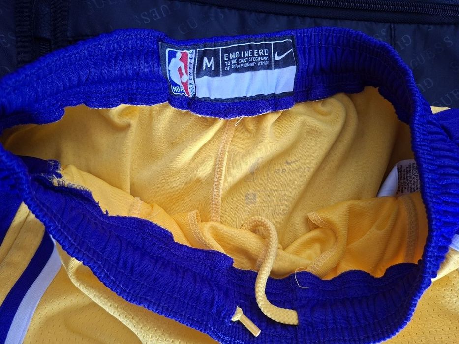 Продам шорты Nike Lakers NBA
