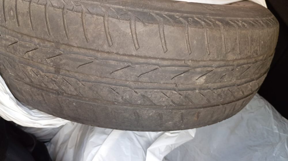 Срочно продам летнюю резину