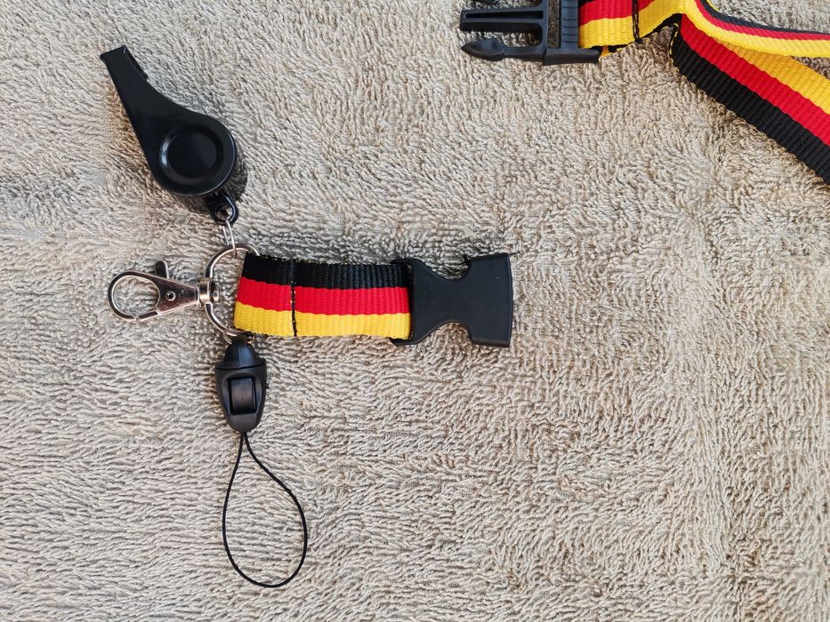 Ключодържател - свирка за дете