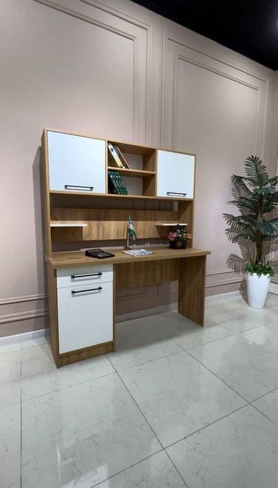 Письменный стол. Pismeniy parta