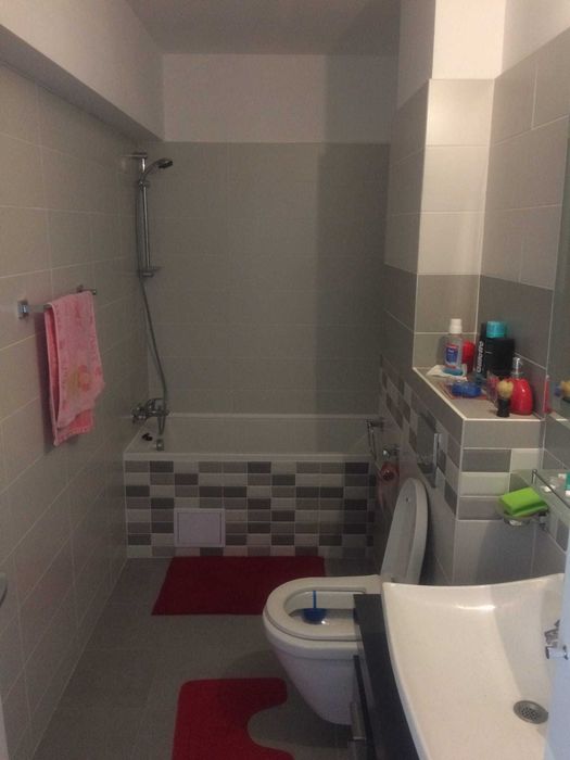 Proprietar inchiriez apartament 2 camere metrou Timpuri Noi in bloc nou