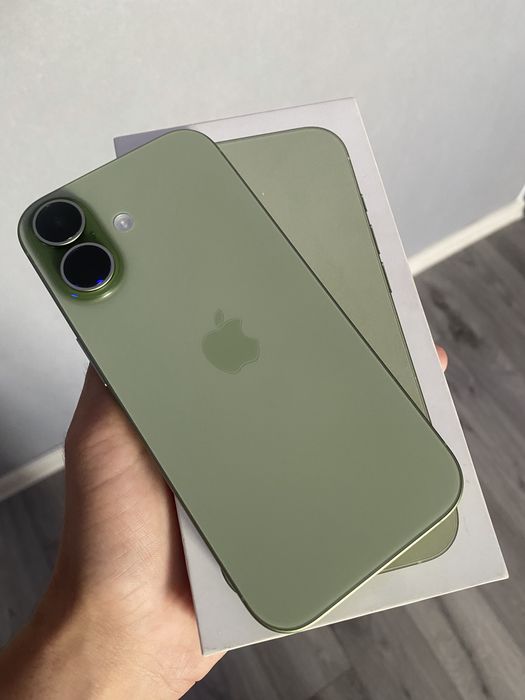 iPhone 17 256 GB Green (зелёный)