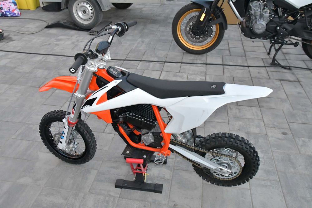 Ktm SX E5 Electric copii similar SX 50cc sau 50cc mini