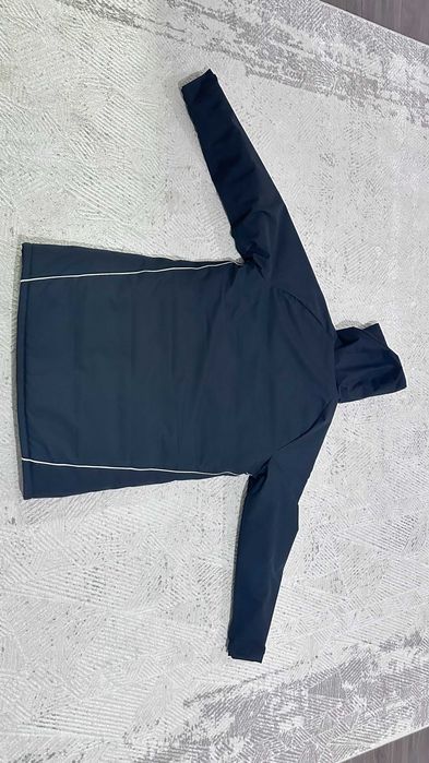 Продам куртку адидас оригинал новая