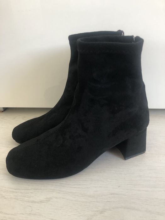 Елегантни боти велур