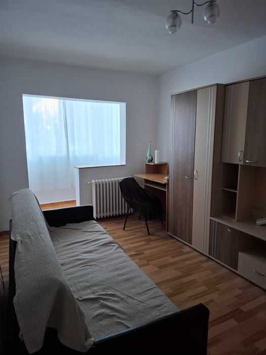 Vand garsoniera zona Garii