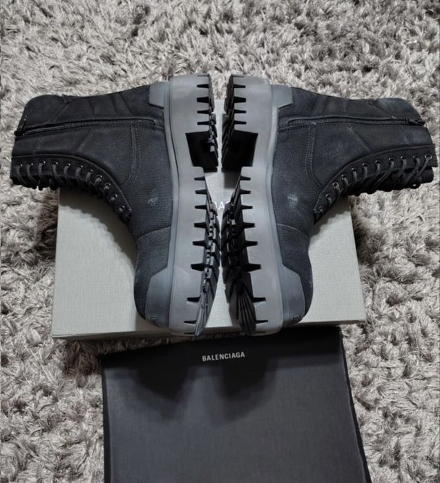 Balenciaga strike boot