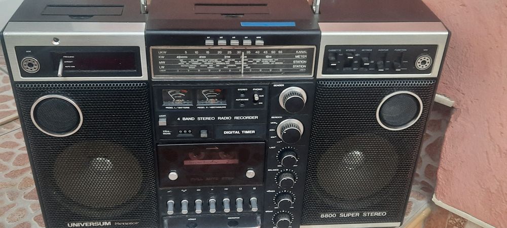 Радиокасетофон  Universum 8800 Senator