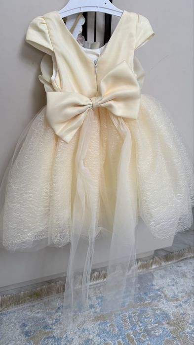 Нарядное платье на 1-2г