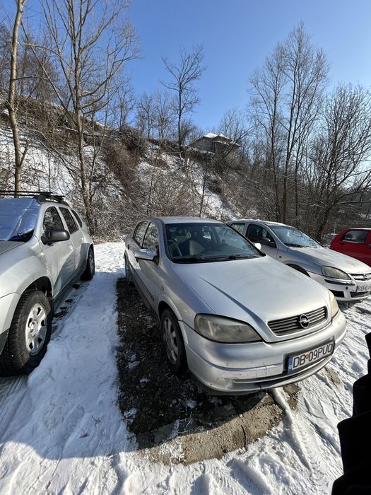 se vinde opel astra