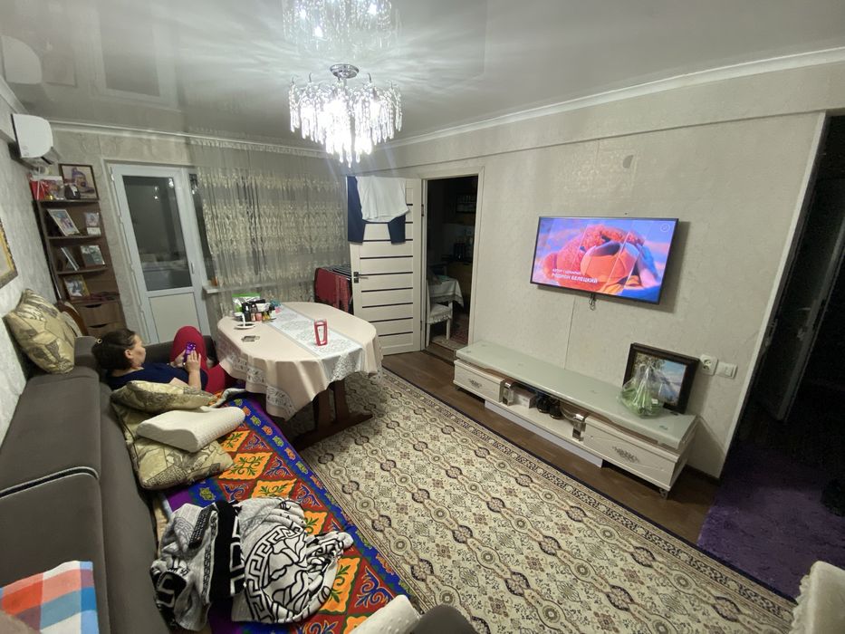 Продается 3 комнатная квартира в центре