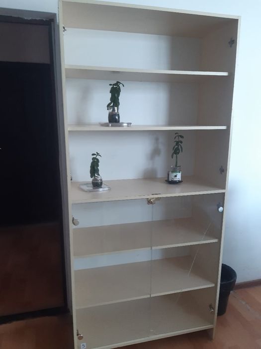 Продам шкафы срочно..