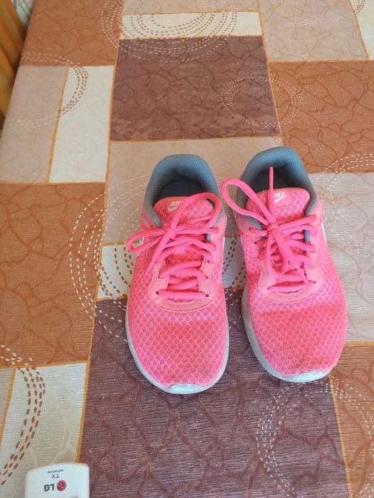 Маратонки дамски NIKE