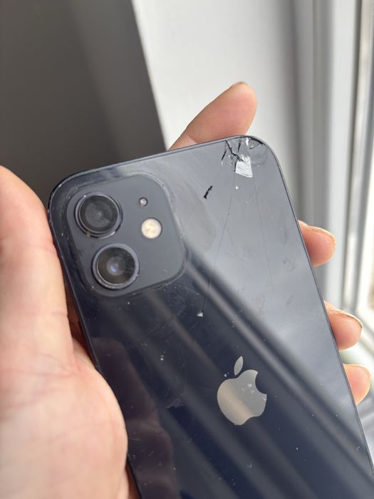 Vand Iphone 12 black