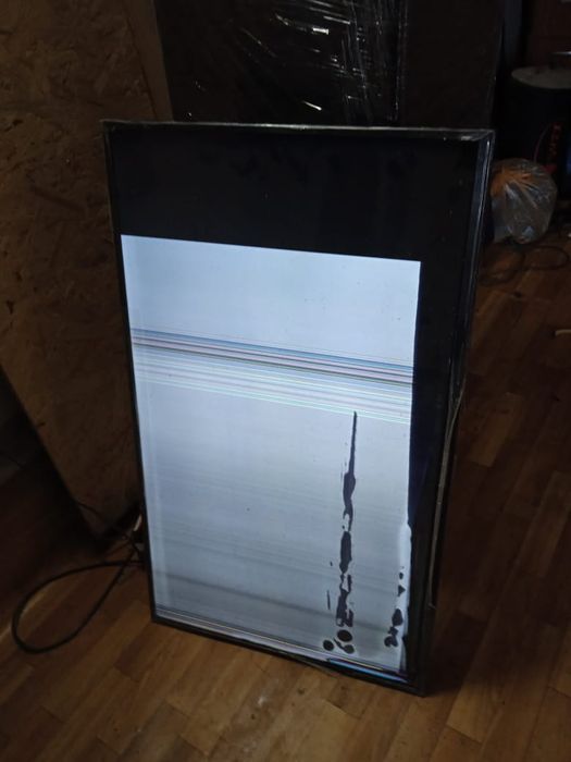 Телевизор  на запчасти