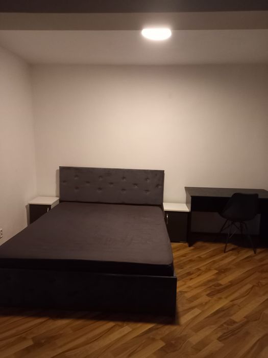 Inchiriez apartament