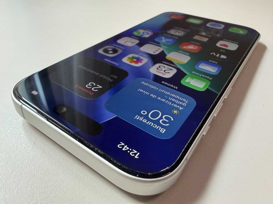  Apple / iPhone 17 256 Gb / White / 52 Incarcari