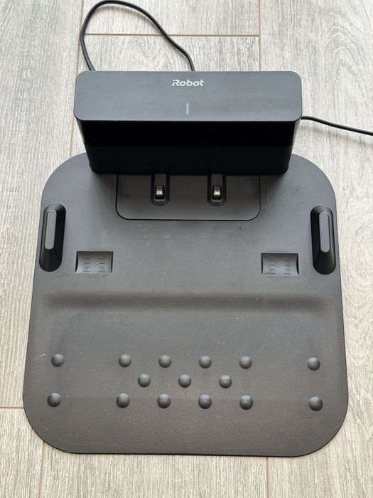 iRobot Braava jet m6 - моп робот + 2 подложки за мокро почистване