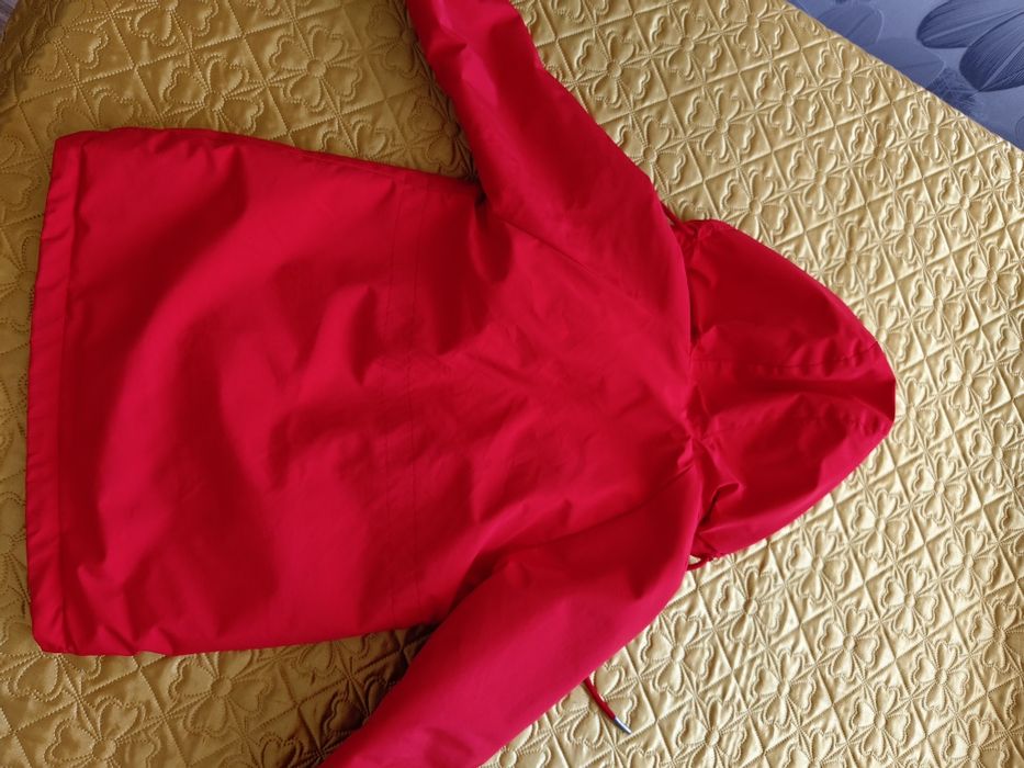 Продам куртку весна