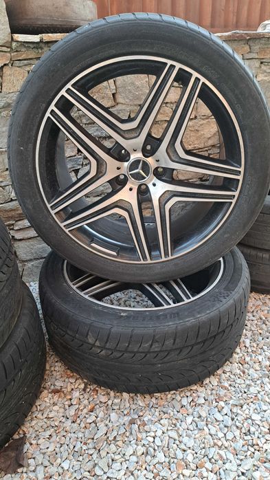 Летни гуми 305/40 r22 продават се и по отделно