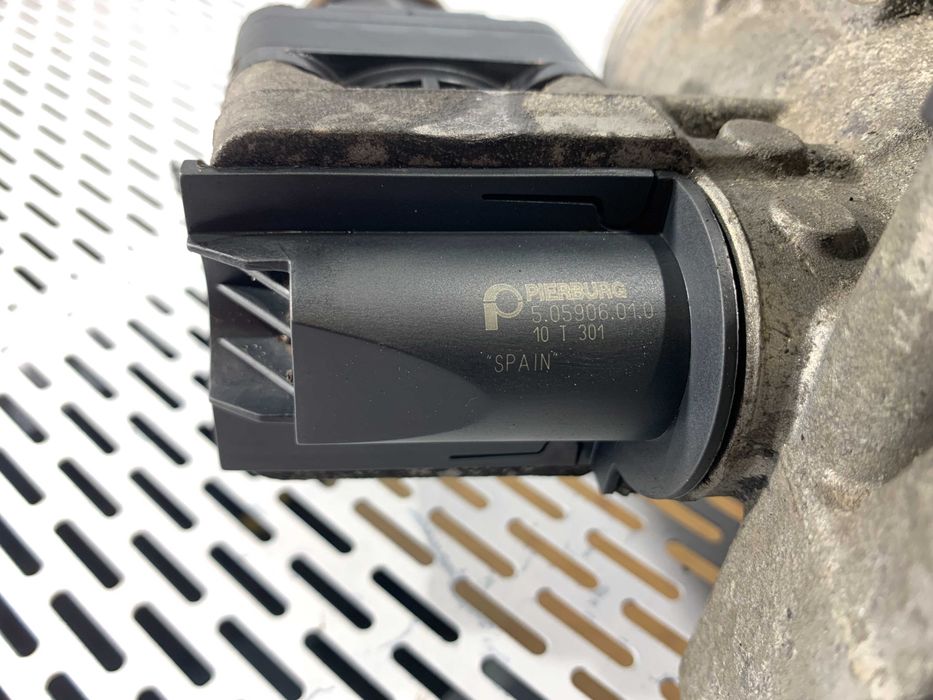 EGR cooler Motor Volvo euro 5, D3 D5, 30757742