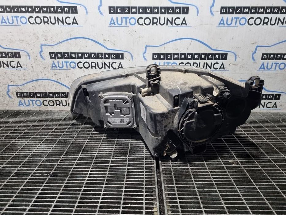 Far Dreapta BMW X5 E70 Facelift 2010 - 2013 SUV 4 Usi (1280) Xenon ADAPTIV prindere rupta